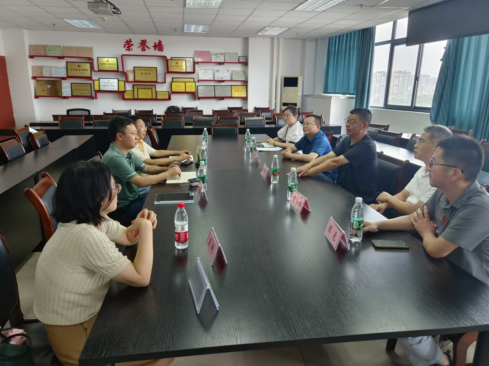 1725158933456031947.jpg 罗8.jpg