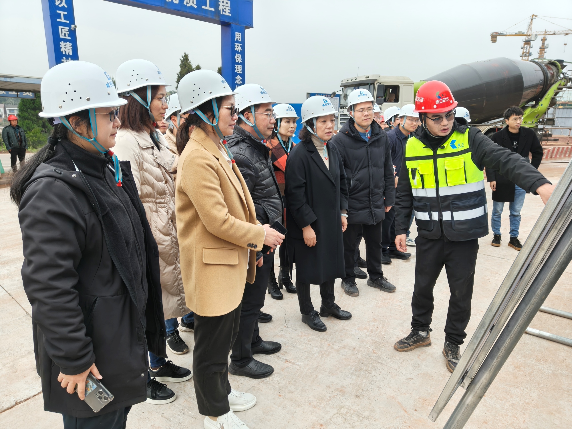 1742372072356051159.jpg 22.jpg